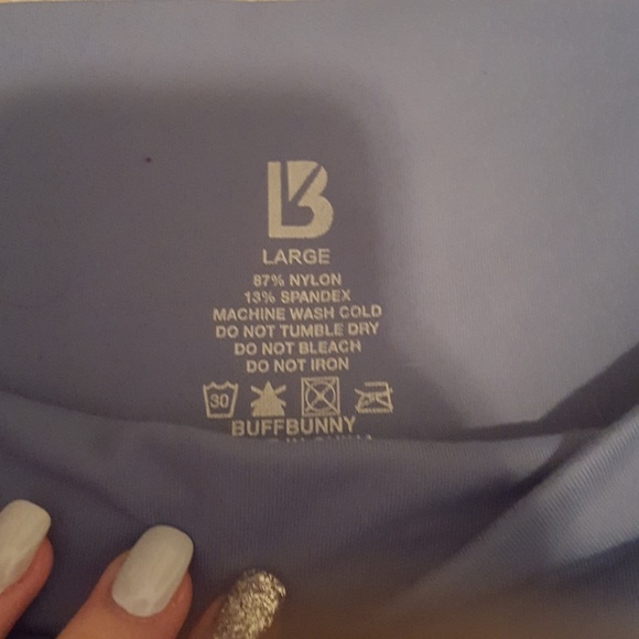 Activewear - Picture 3 of 8